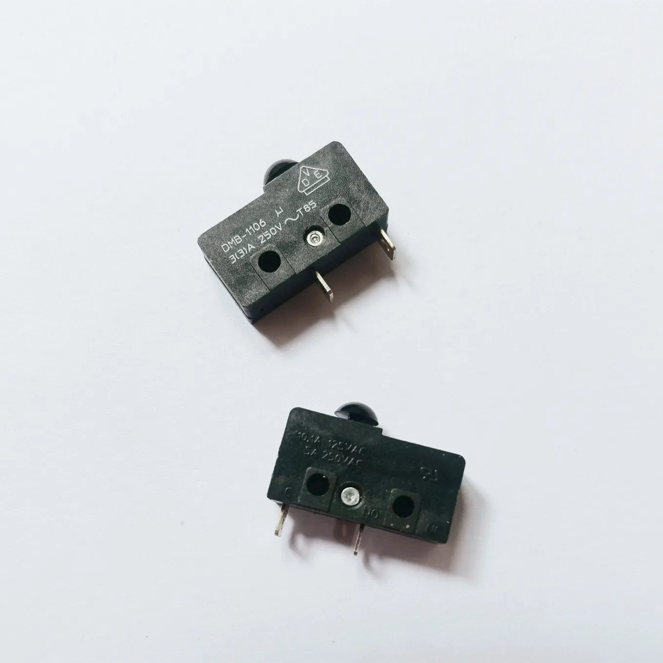 Original New 100% Micro Switch 2Pin 10.1A Normally Open Micro Travel Limit Switch Letinous Edodes Head DMB-1106