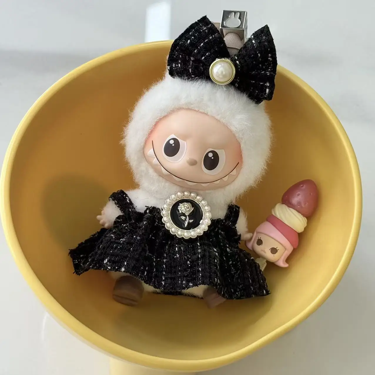 لـ Mini Labubu 4.0 The Monsters Pin لسلسلة Love Love ملابس قطيفة لملابس دمية Labubu