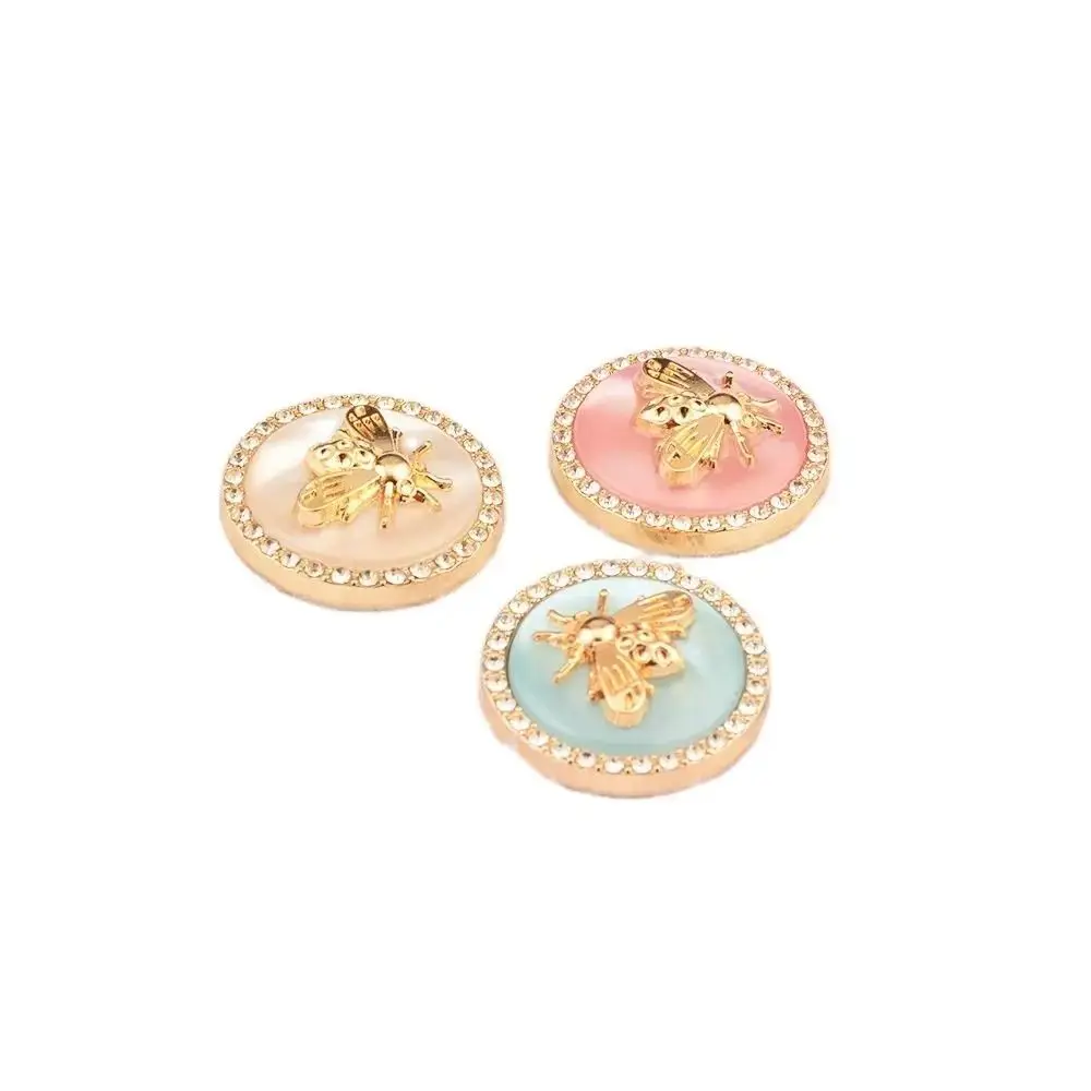 

18MM-25MM Three-dimensional Little Bee Buttons Luxury Fashionable Metal Buttons Gold Round Shank Buttons Cardigan Sweater