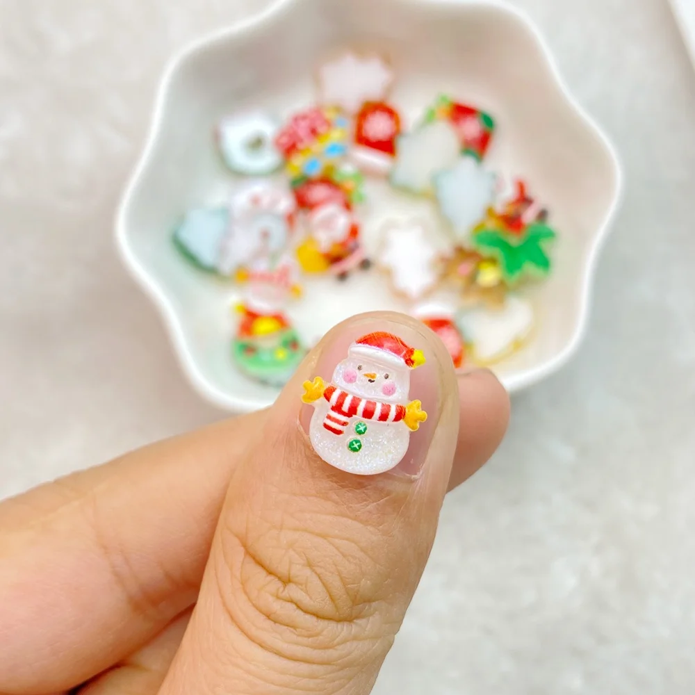 30Pcs New Cute Resin Mini Snowman, Old Man, Tree