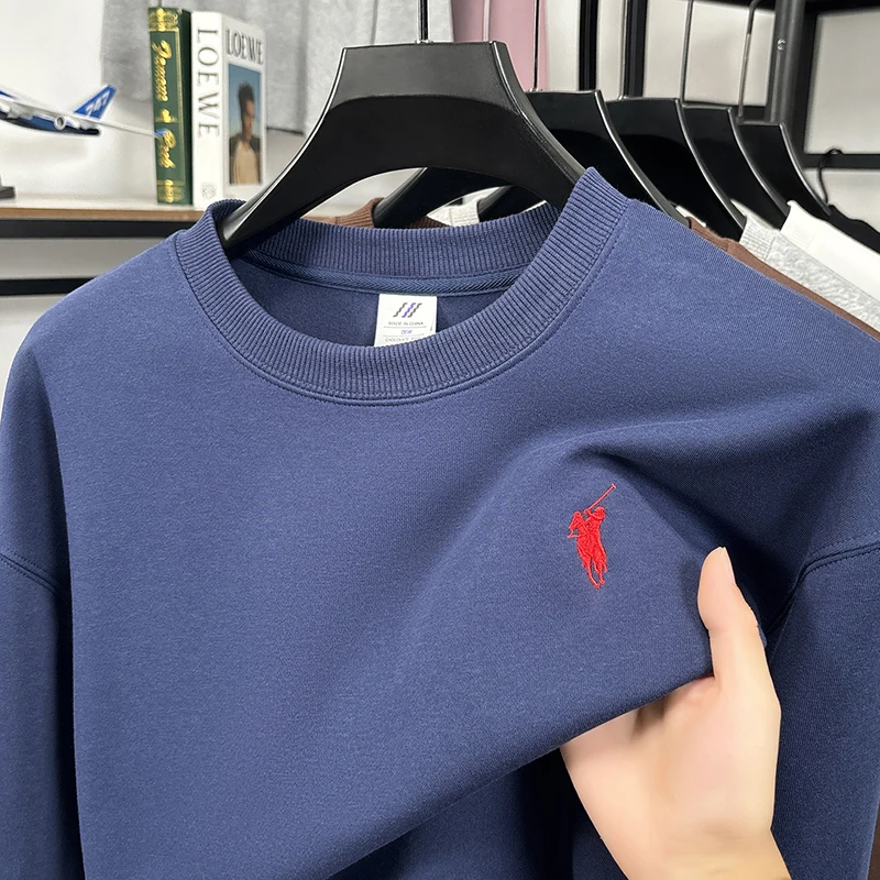 Outono e inverno manga comprida camiseta masculina com capuz cor sólida bordado pônei logotipo na moda marca base camisa masculina