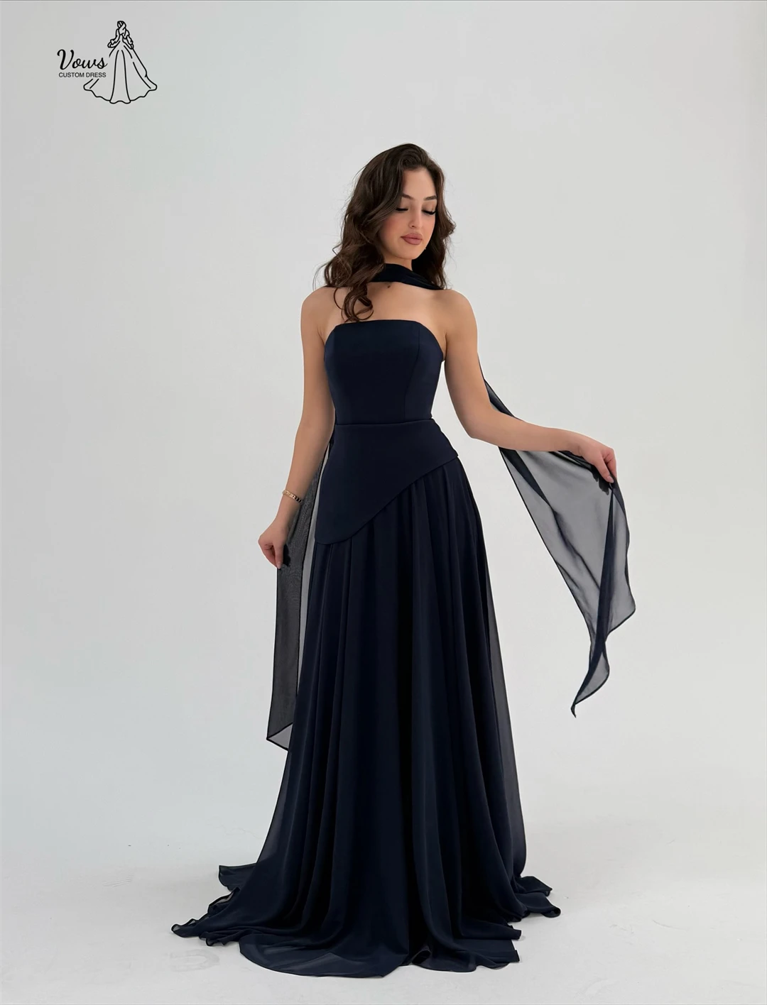 ชุดเดรสผ้าชีฟองสำหรับแขกงานแต่งงาน ดีไซน์หรูหราสง่างาม เหมาะสำหรับโอกาสพิเศษและงานเลี้ยงสุดหรู