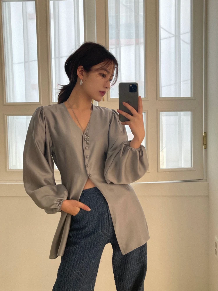 Women\'s Spring Long Satin Shirts V Neck Slim Waist Puff Long Sleeve Single Breasted Blouse Stylish Top Korea Style