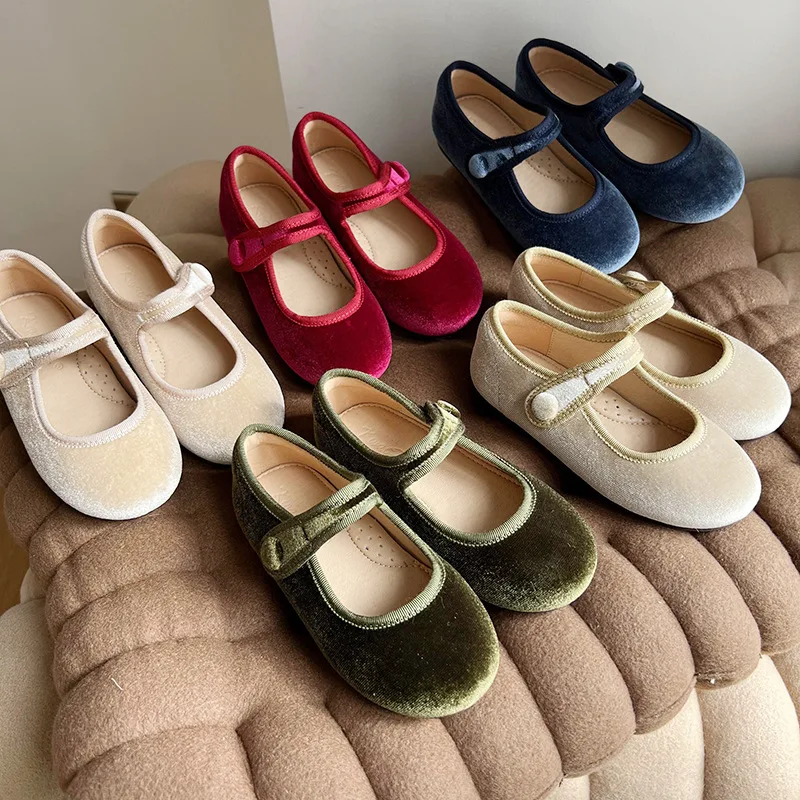 

2024 new girl princess shoes sweet velvet wrapped foreign style solid color all matching single shoes baby small cloth shoes