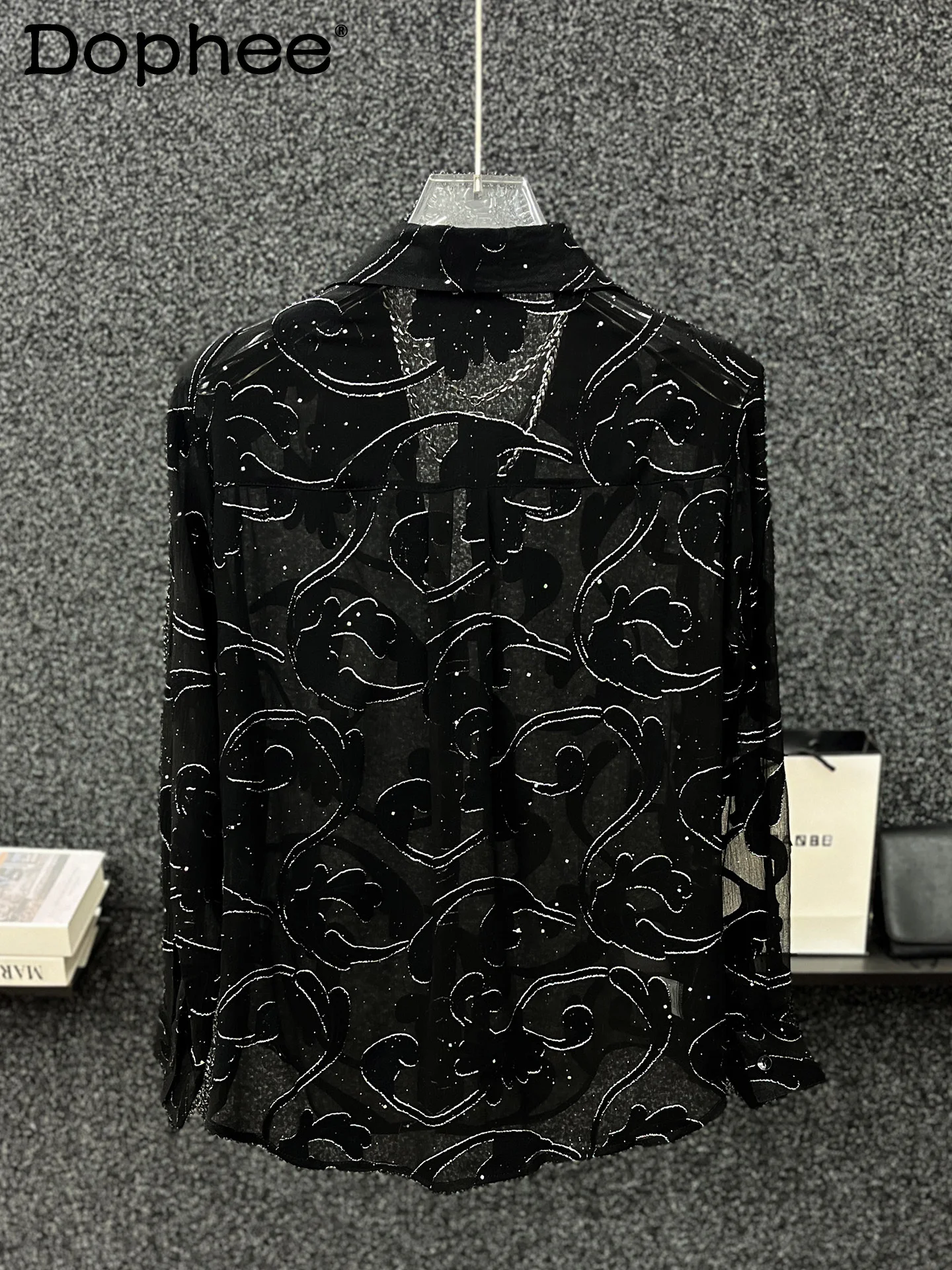 

Korean Version of Fashion Trendy Men's High-end Bronzing Long-sleeved Shirt, Thin Cool and Breathable Versatile Hollow Top