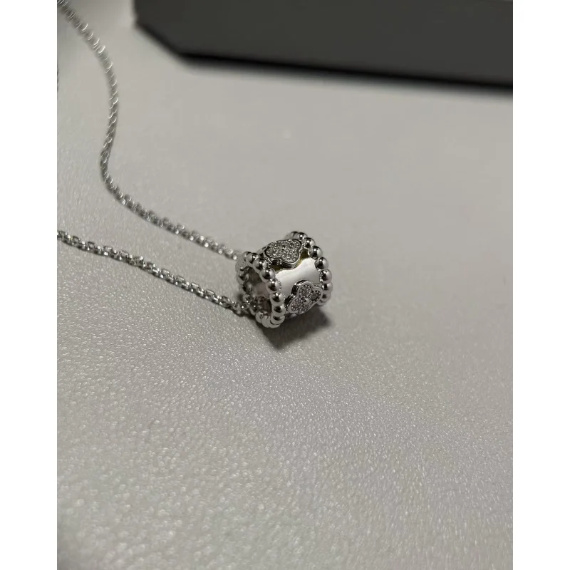 

Колье SENLIM Classic Series Kaleidoscope 2026, платиновое с инкрустацией драгоценными камнями, в форме четырехлистного клевера, модное и универсальное