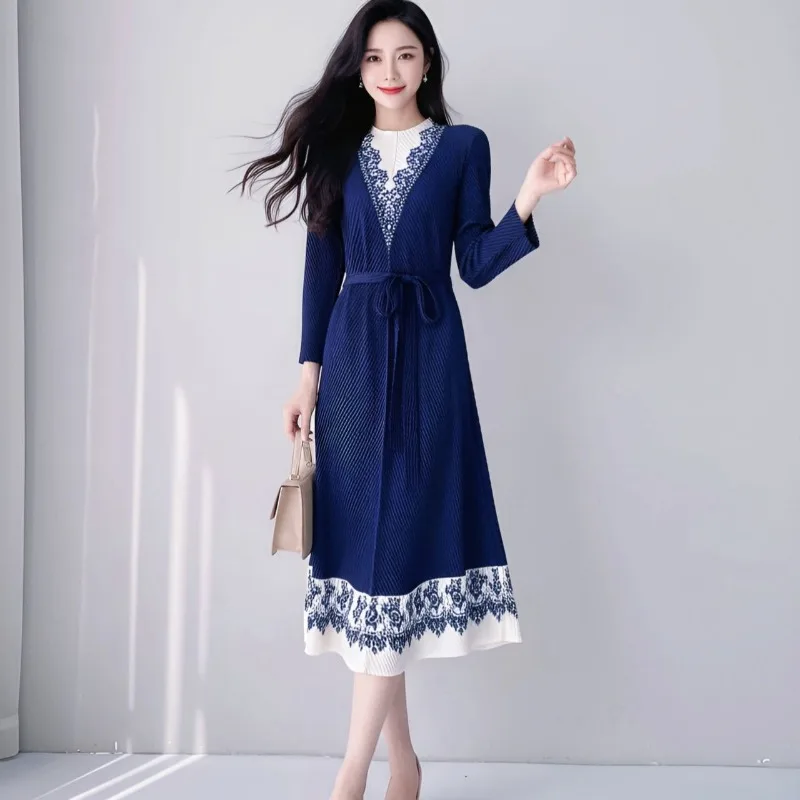 

Плиссированное платье Miyake, осень 2021, новое европейское тонкое платье с длинными рукавами и принтом, элегантные эластичные длинные платья большого размера