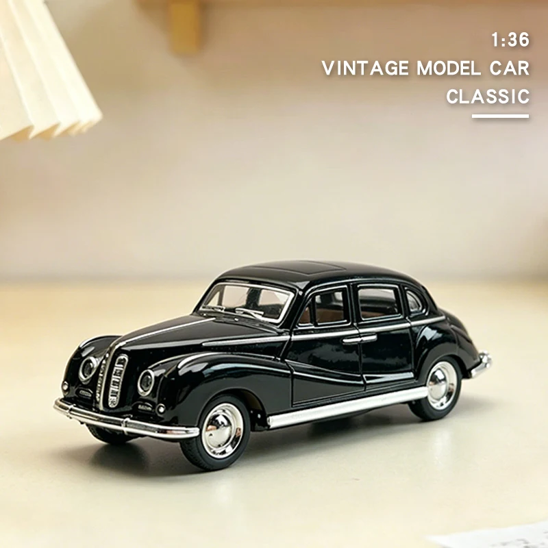 Modelo de Carro Clássico BMW em Liga Metálica Fundida 1:36, Miniatura de Carro Retrô com Fricção para Coleção e Exibição de Presente