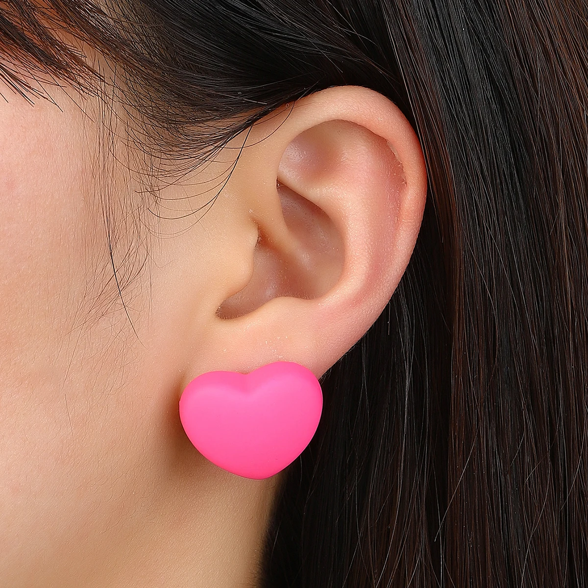 Pendientes de acrílico con diseño de corazón para mujer, joyería elegante y moderna para novia, previene alergias