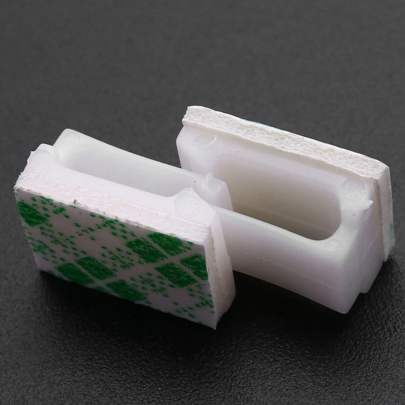 Self-Adhesive Wire Bundle Holder Tie Mount Clip, 7 Mm Width, 200 Piece