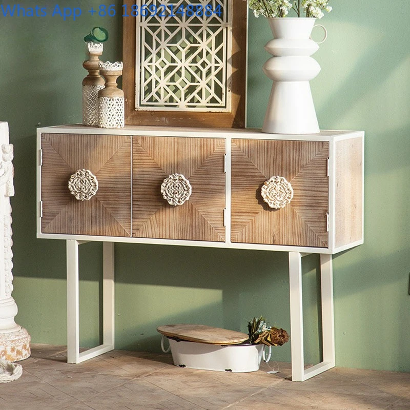 Retro Carved Entry Cabinet with Large Storage Space Solid Wood American Style Buffet Console