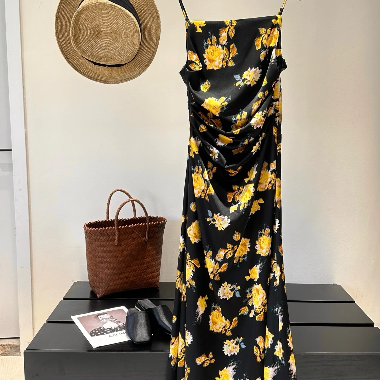 

Yellow Rose Print Waist-Cinching Summer Dress Women's Gauze Halter Dress High Waist A-Line Skirt Style Commute Fashion