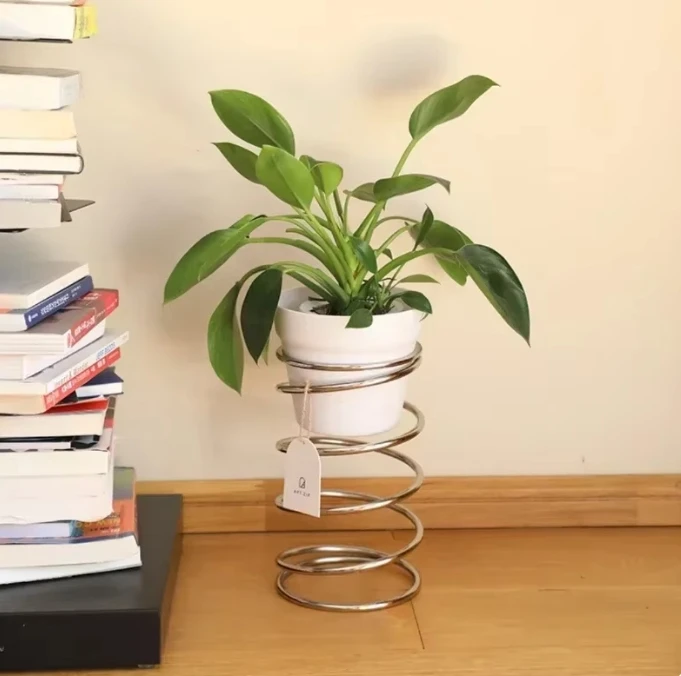 Kompakter Außen pflanzenst änder-perfekt für kleine Außenbereiche wie Balkone oder Terrassen