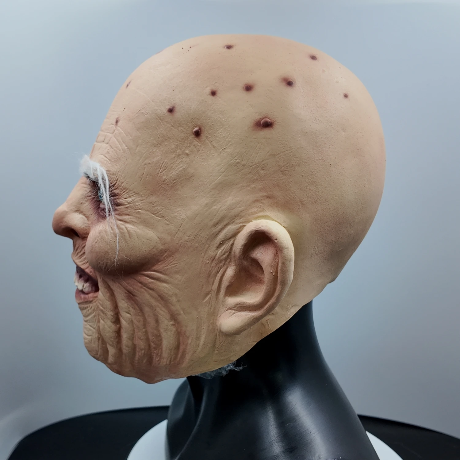 Gruselige Alter-Mann-Maske aus Latex, Glatzkopf-Opa mit Falten, zahnloser alter Mann, Halloween-Cosplay-Party-Kostüm-Requisite – Detail 9