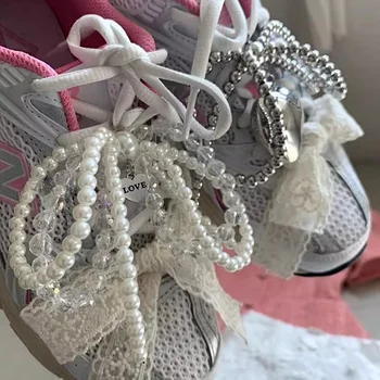 زهرة حذاء قوس اللؤلؤ ، إبزيم حذاء أبيض فراشة ، دانتيل شبكي عصري ، سحر الأحذية ، مشابك أربطة الحذاء ، أنيقة ، زوج واحد