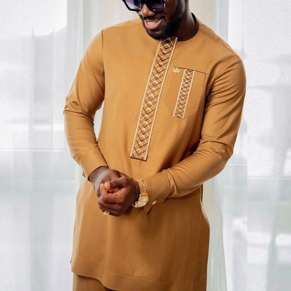 Luxurious Men Outfits Kuanda Suits Embroidered Long Sleeve Tops Pants African Ethnic Casual Traditional 2pcs Wedding Party Set