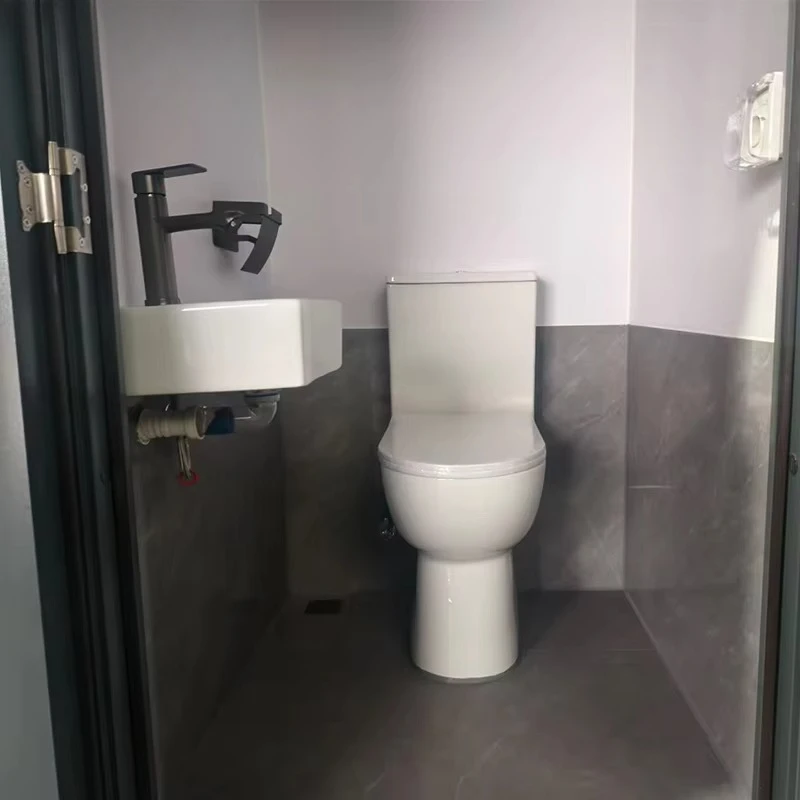 Chinese portable toilet manufacturer sells plastic chemical toilets for outdoor camping activities at wholesale prices