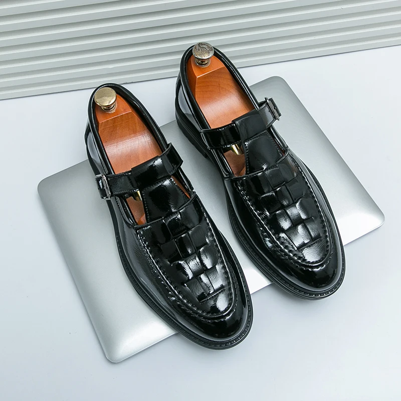 

Patent Leather Checkered Weave Hollow Loafers 2024 Summer New Glossy Metal Buckle Strap Flats Round Toe Platform Casual Men Shoe