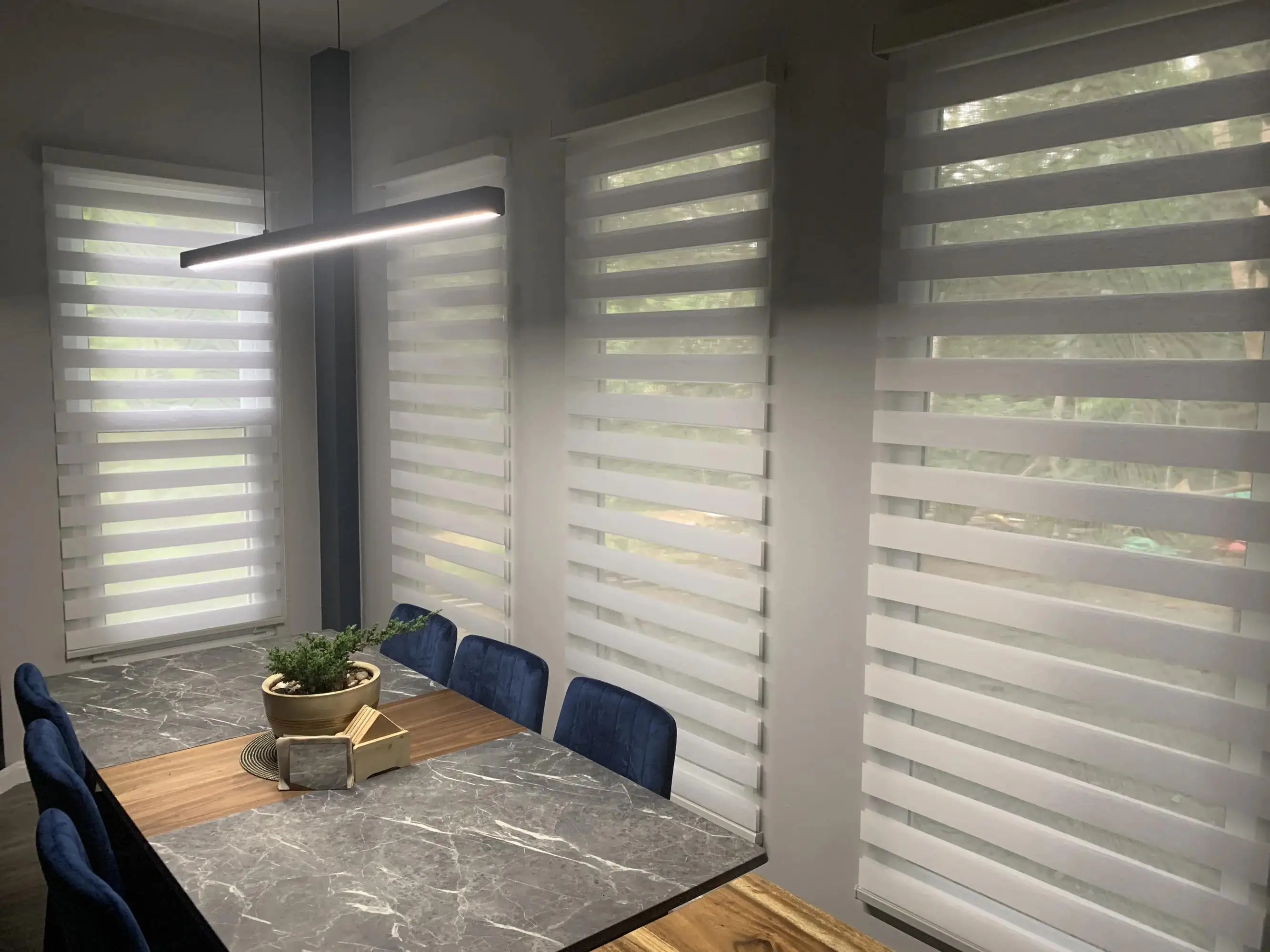 actory-Ready Modern Blackout Waterproof Zebra Blind Window Motorized Roller Blinds Format Vertical Fabric