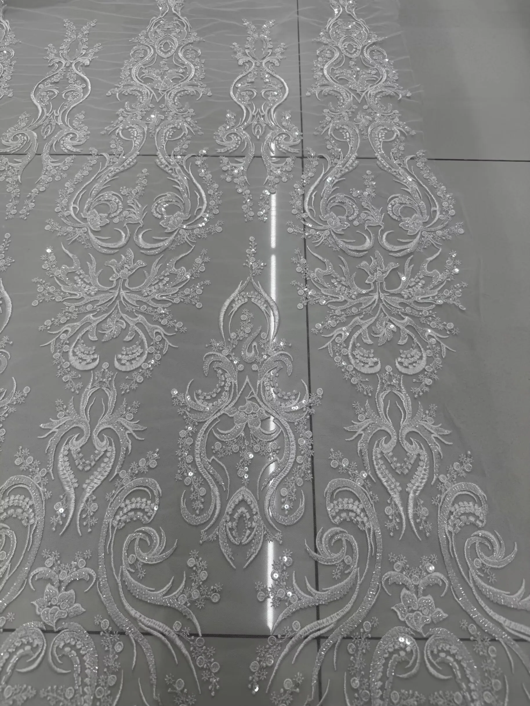 

Wedding Dress Tulle Embroidered Floral Lace Appliqued Fabric Luxury Beaded Tube Sequin Flower Material