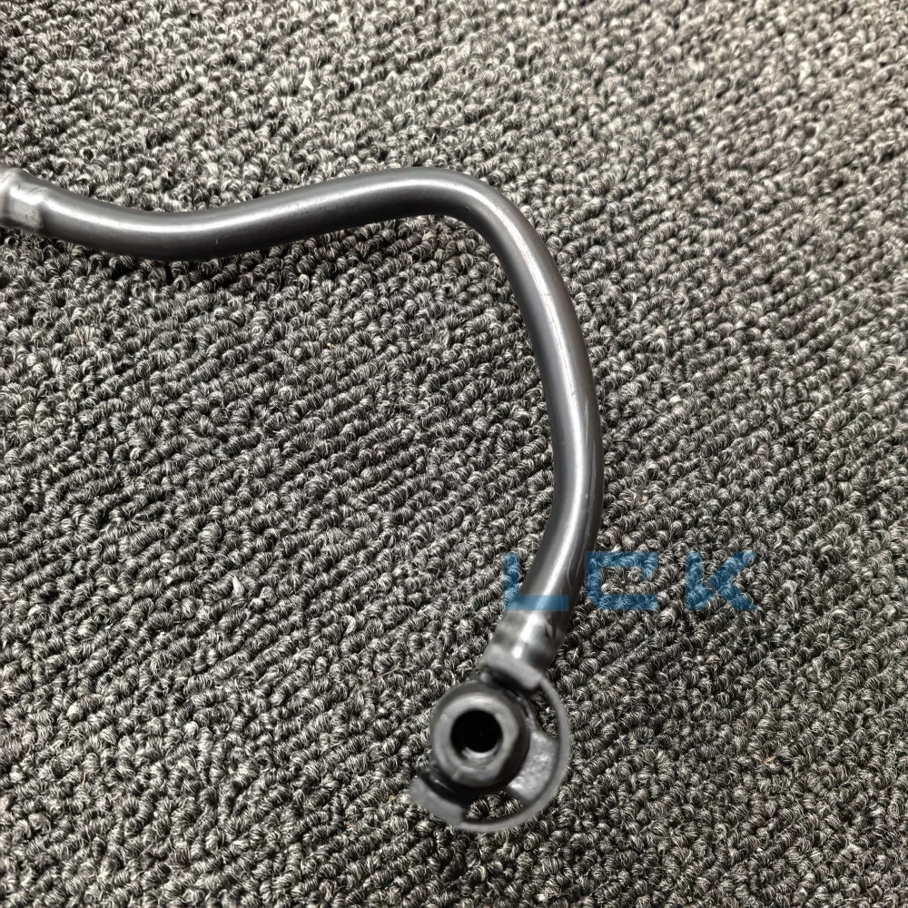 LR128310 New Engine Radiator Water Tank Hose For Land Rover Range Rover Discovery 5