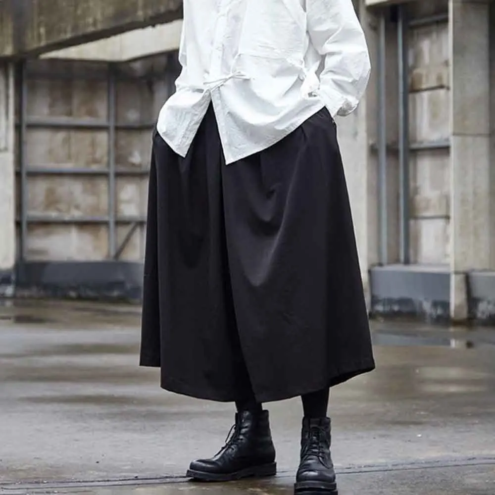 

Dark Gothic Culottes Plain Casual Spring Samurai Pants Hakama Genderless Streetwear Fashion Versatile Wide-Leg Skirt Pant Unisex