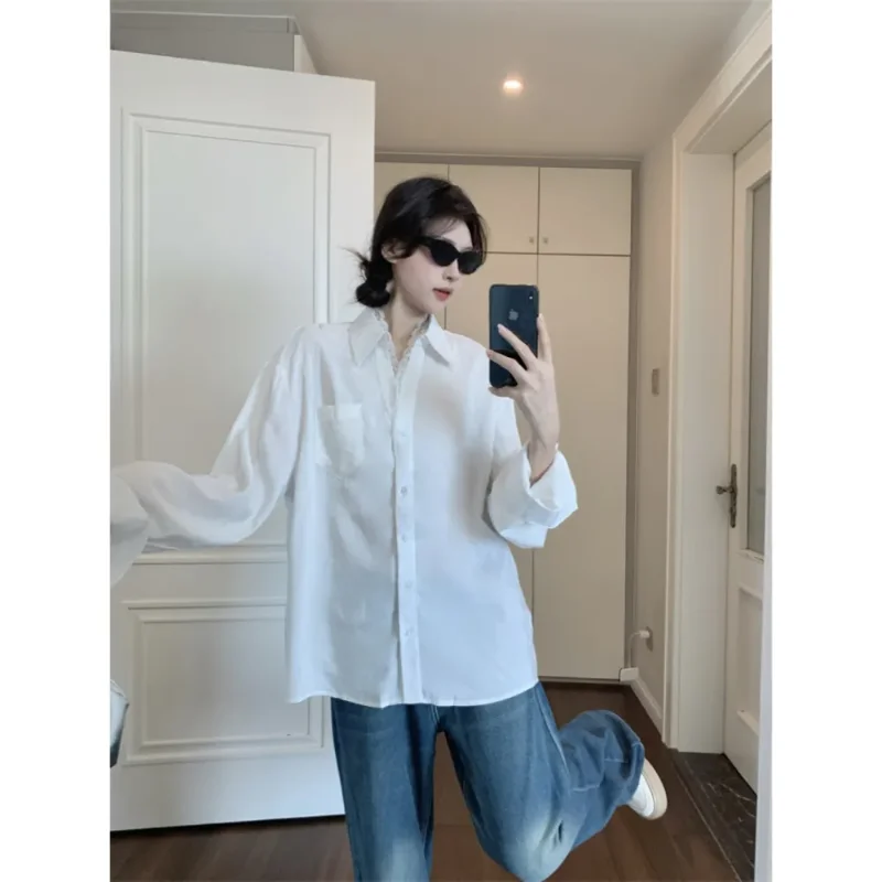 

Women's White Oversized Shirt High Waist Distressed Wide-Leg Jeans Casual Daily Outfit