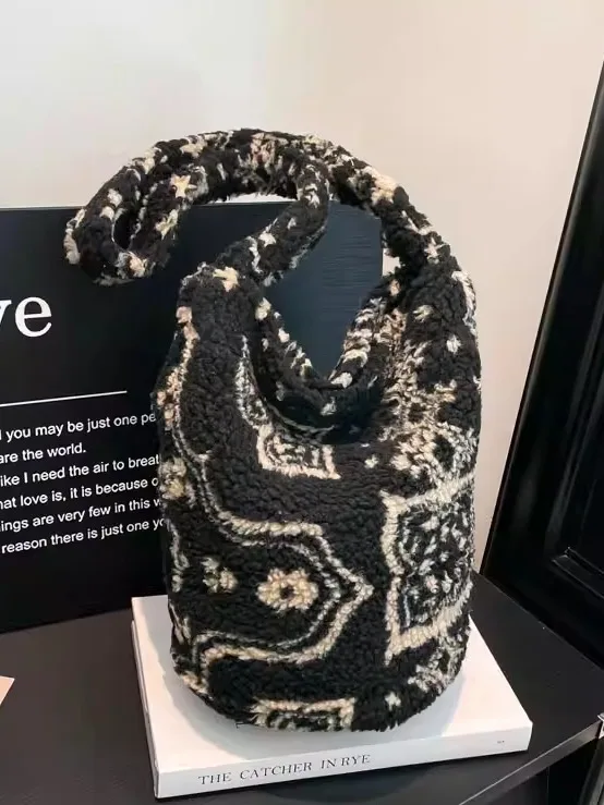 

Lamb Fur Large Capaci Buet Bag Women's 2025 New Faion Versatile Commuter Handbag Single oulder Crossbody Plu Bag