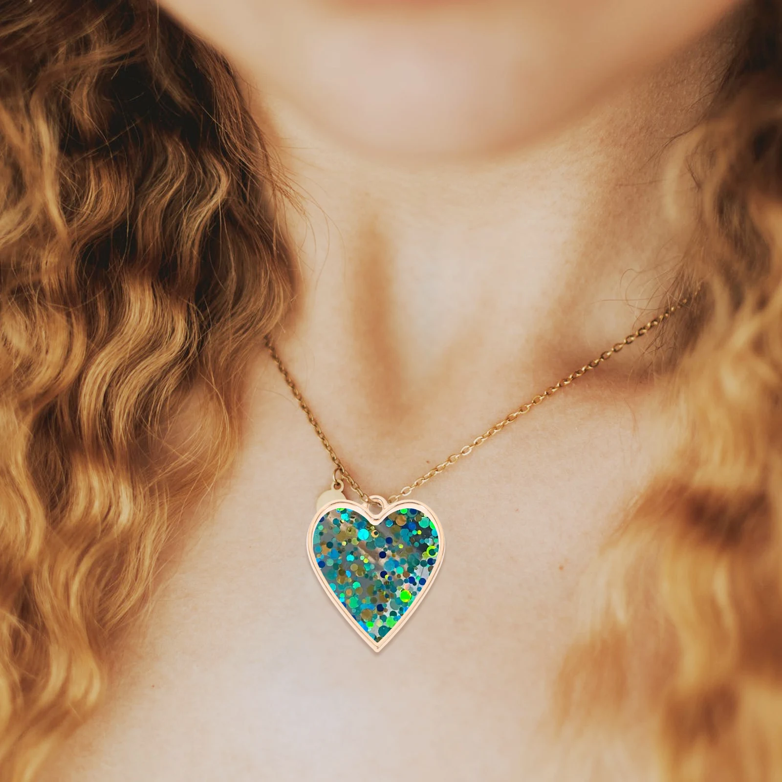 

50pcs Heart Shaped Resin Pendant Frames Hollow Out Open Bezels Alloy Jewelry Making Crafts Gifts Accessories Frame Pendants
