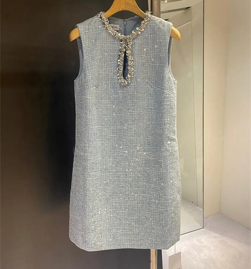 2024 Franse Catwalk Zomer Mouwloze Tank Tweed Blauwe Jurk Nieuwe Lieve Vrouwen Diamanten Pailletten Uitgehold Sexy Kort Een Lijn Vestido