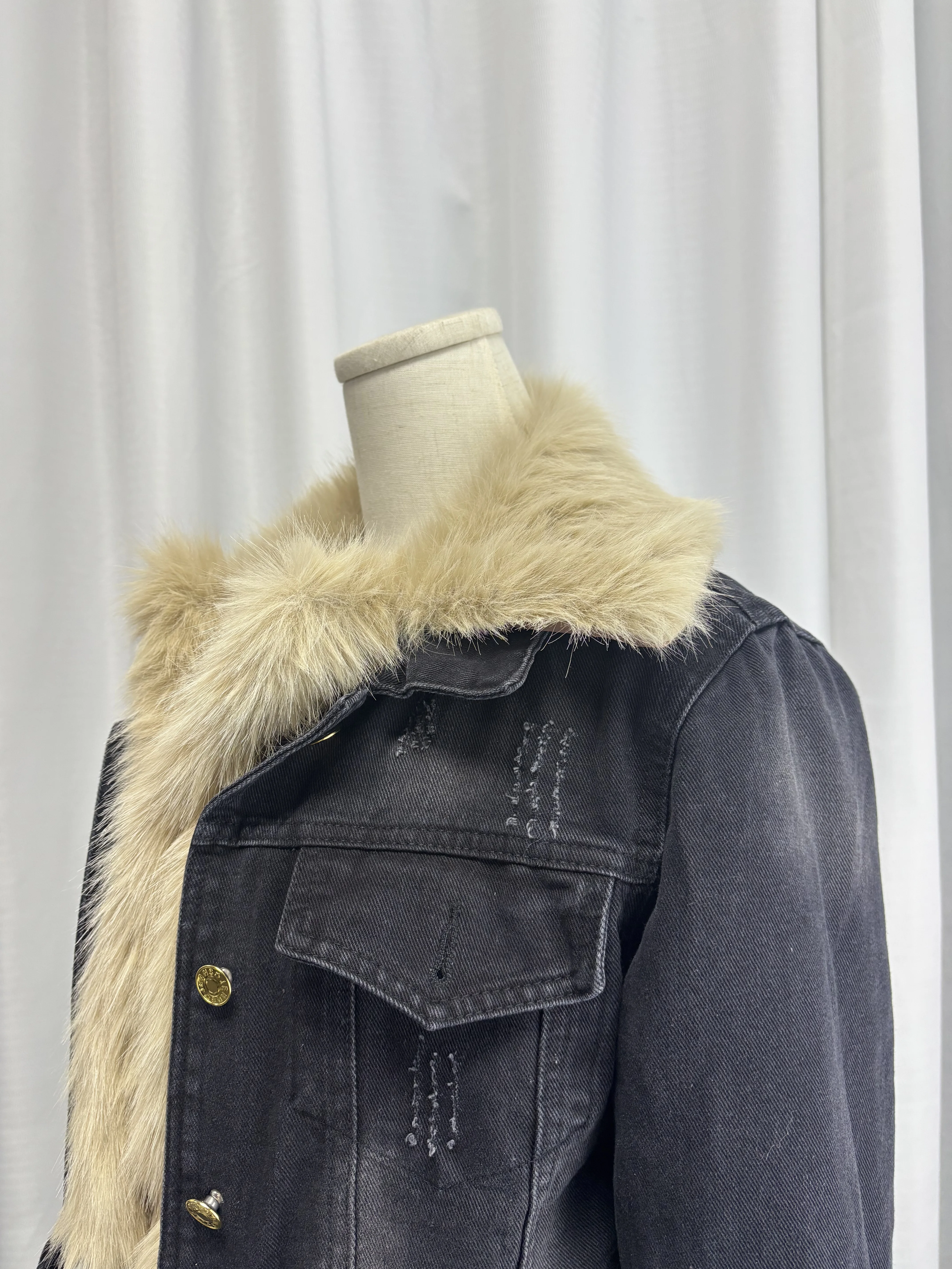 سترة نسائية صغيرة من قماش الدنيم باللون الأسود من صوف الضأن مرقعة سميكة ودافئة مبطنة بالقطن معطف مقصوص ملابس خروج عصرية للخريف #2