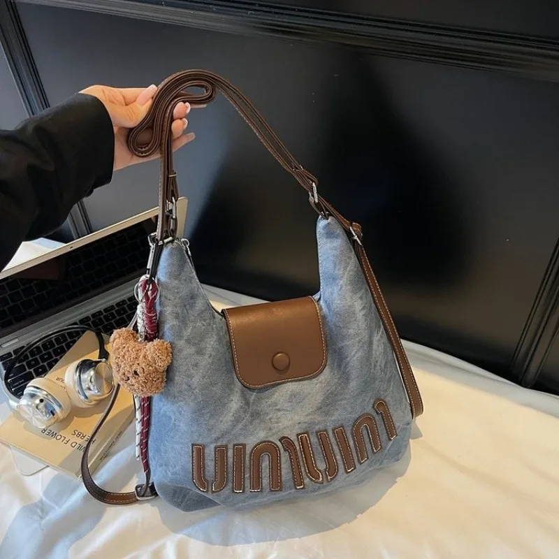 

Charming Maillard Twist Lock Clutch Bag Luxury PU Leather Chain Crossbody Underarm Bag Ladies Daily Use Portable Functional