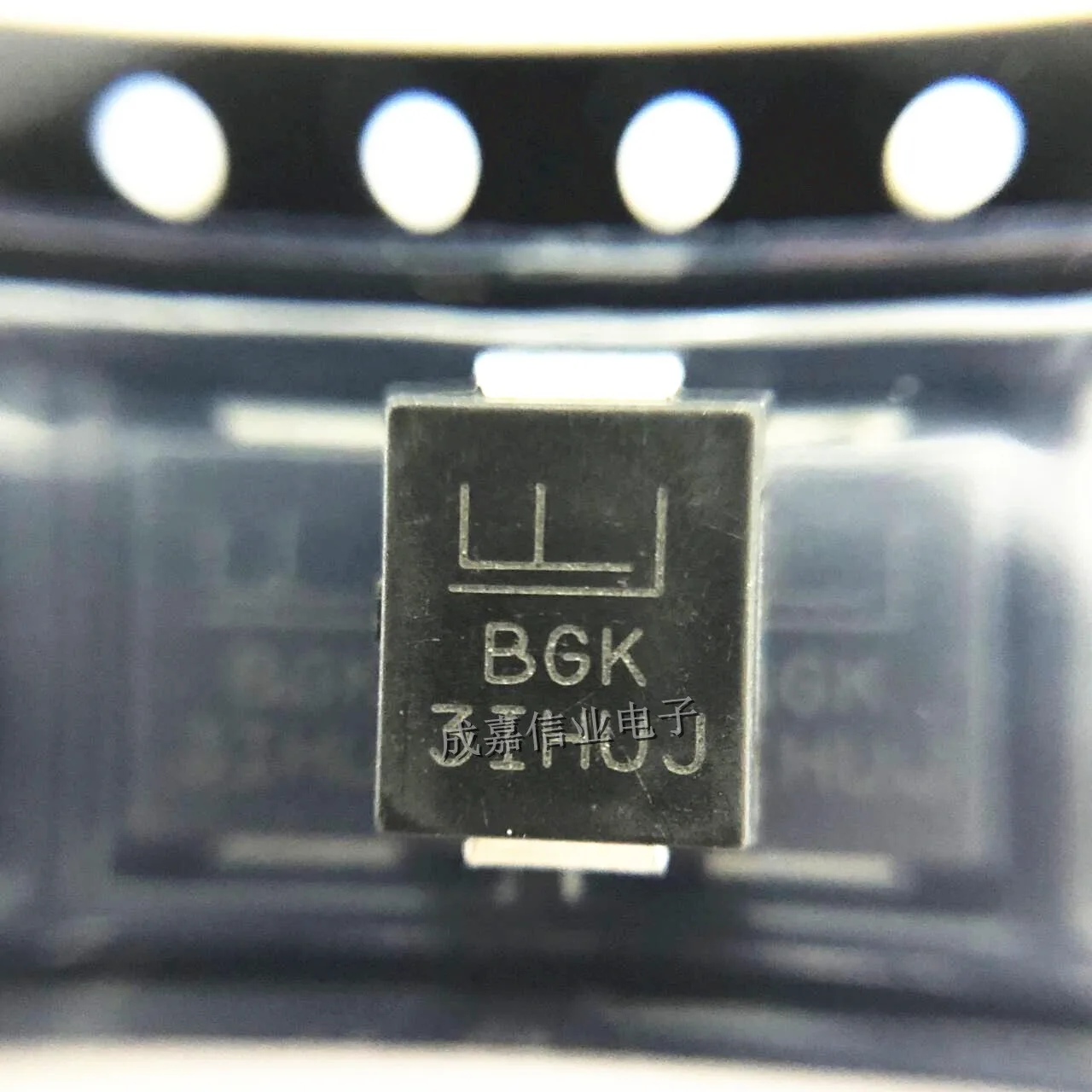 

10pcs/Lot SMCJ60CA SMC DO-214AB-2 MARKING;BGK ESD Suppressors / TVS Diodes 1.5kW 60V 5% Bi-Directional