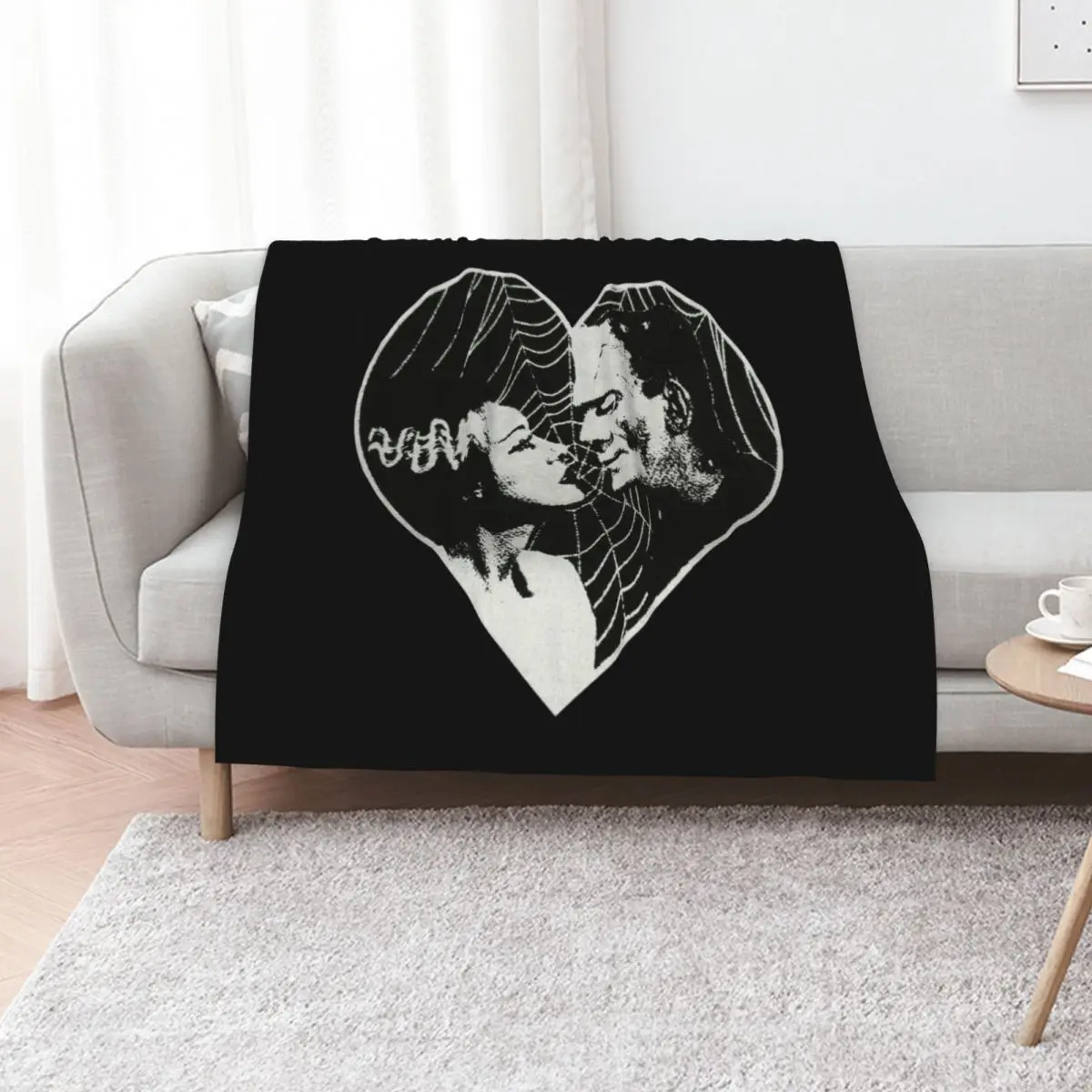 Frankenstein and Bride Goth Emo Heart Throw Blanket Decoratives Luxury Throw Single Tourist Kid'S for winter Blankets