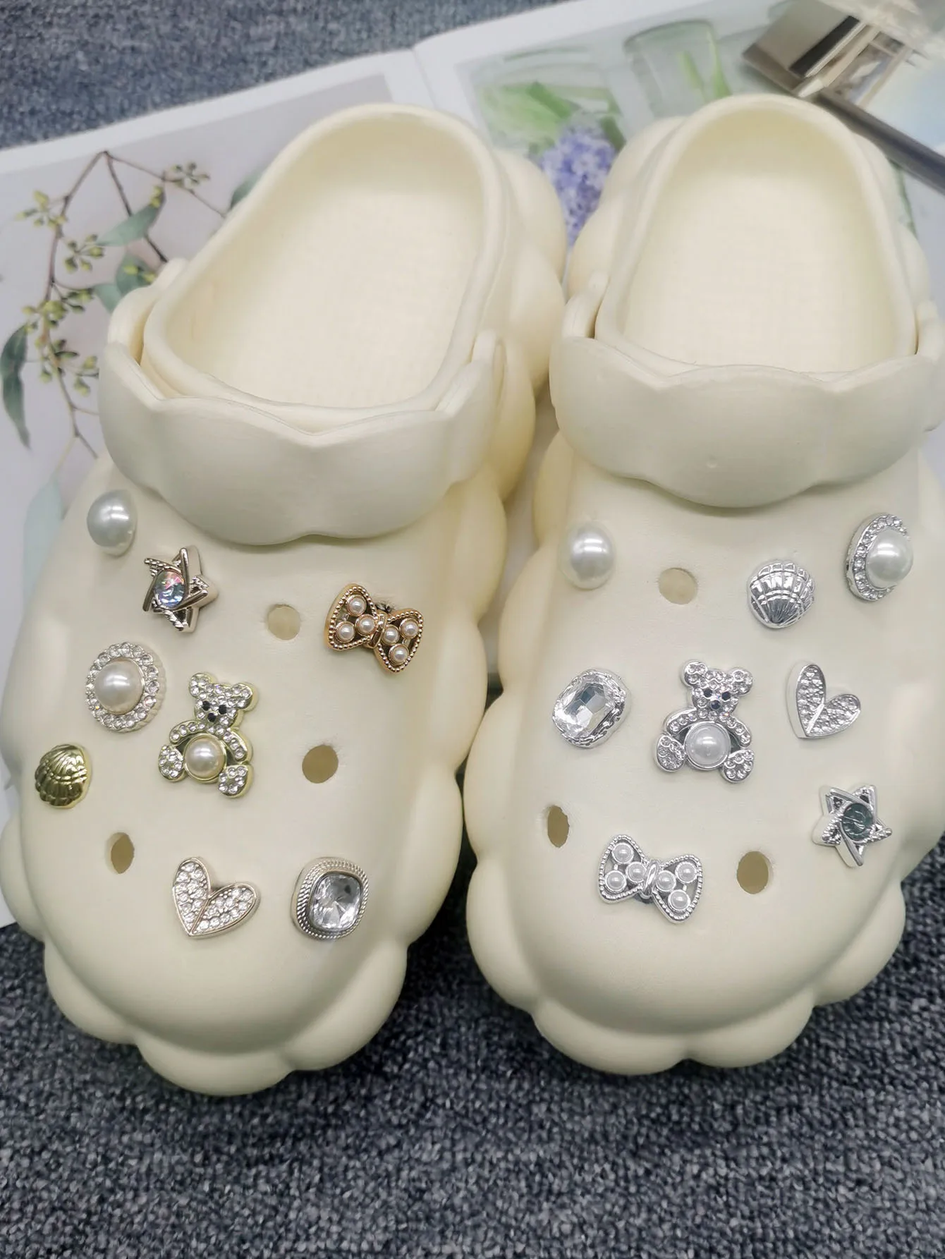 16-teiliges Set Harz-Bären-Schuhcharms Zubehör Herzförmige Schuh-Clips für Clogs DIY-Dekorationen Künstliche Perlen Schleifen-Schuhclips – Detail 9