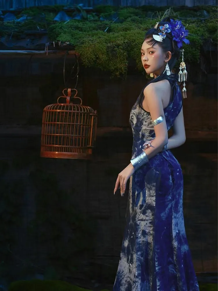 

Classical of clothing ink-wash tie-dye tail-length dress long cheongsam ethnic style photography