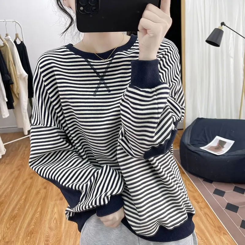 

Women Vintage Simple Striped Patchwork Sweatshirt Casual Streetwear Y2K Hoodie Chic Round Neck Long Sleeve Cotton Pullover Tops