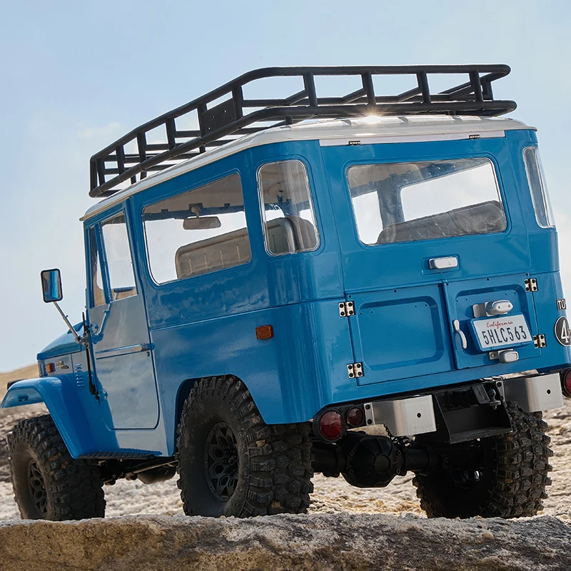 FMS 1/10 Vintage Land Cruiser 4WD RC Symulacja samochodu Materiał ABS Zdalnie sterowany model pojazdu terenowego dla dorosłych dzieci Zabawka Prezent