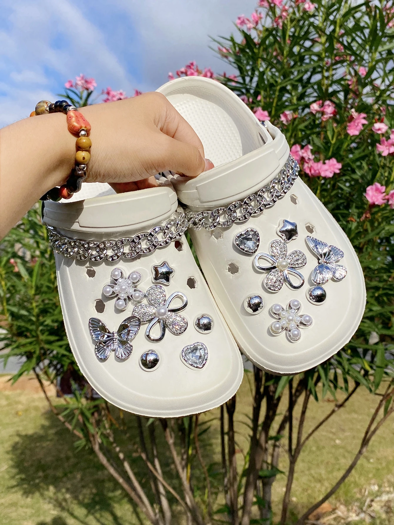 16 silver dot diamond large flower, butterfly, heart, dot diamond chain shoe buckle DIY decorative items, suitable for women's s