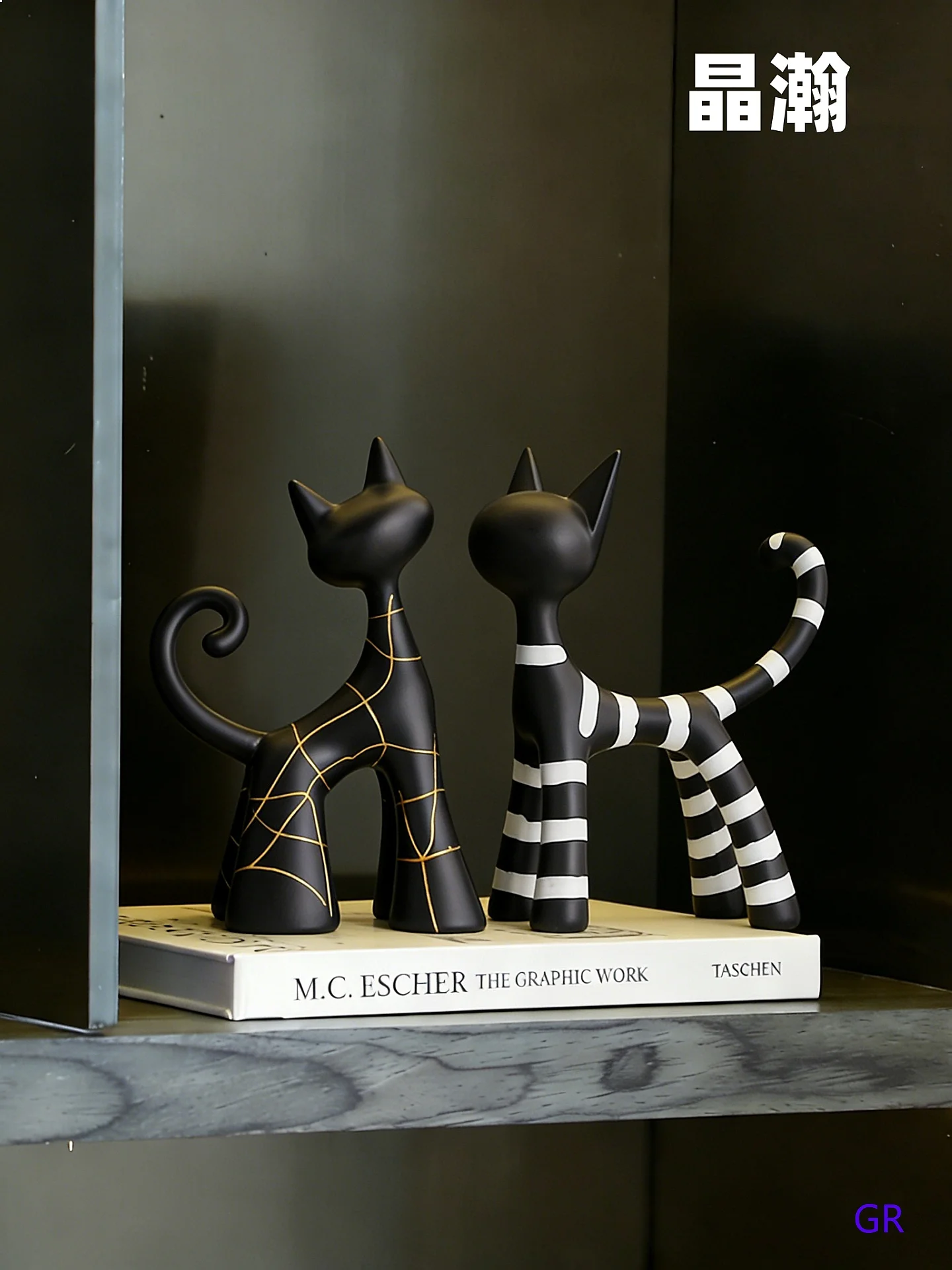 Italian Minimalist Cat Vintage Ornament Luxury Art Decor for Living Room TV Cabinet Sideboard