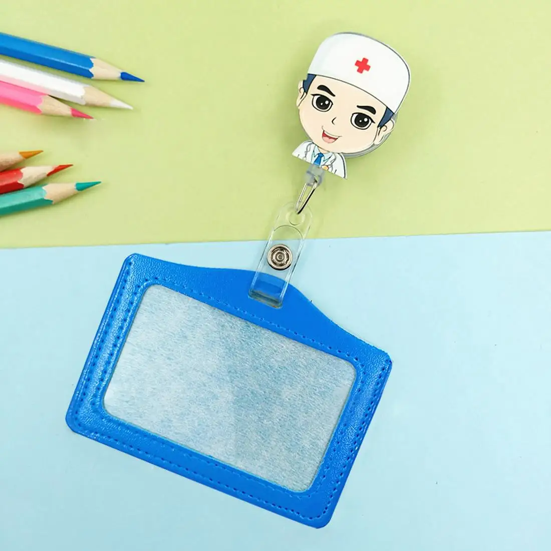 1 szt. Kreskówkowy identyfikator pielęgniarki, lekarza, szpitalny, wysuwany, z klipsem do ubrań, broszką, zawieszką, skórzany, PU, etui na identyfikator, wizytownik