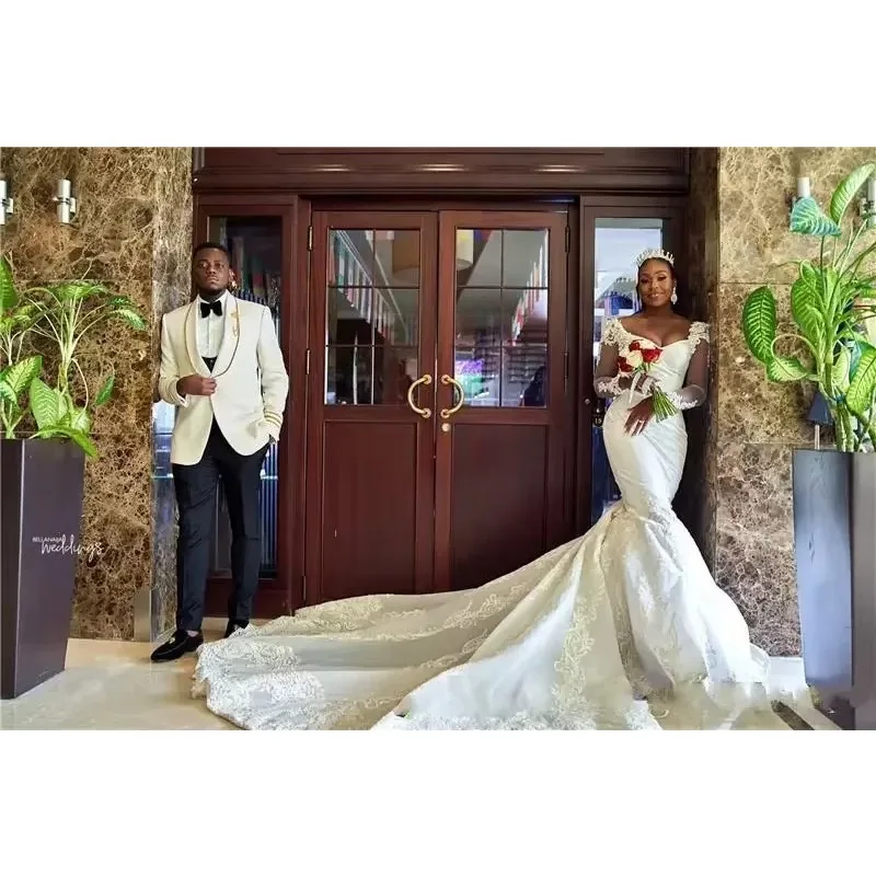 Customized African Sweetheart Mermaid Wedding Dresses Luxury Lace Long Sleeve Bridal Gowns