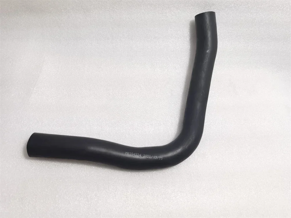1 or 2 Pcs Radiator Upper or Lower Hose for Pajero V30 V20 Tank Coolant Pipe for Montero V40 Radiator Tube MR127894 MR204324