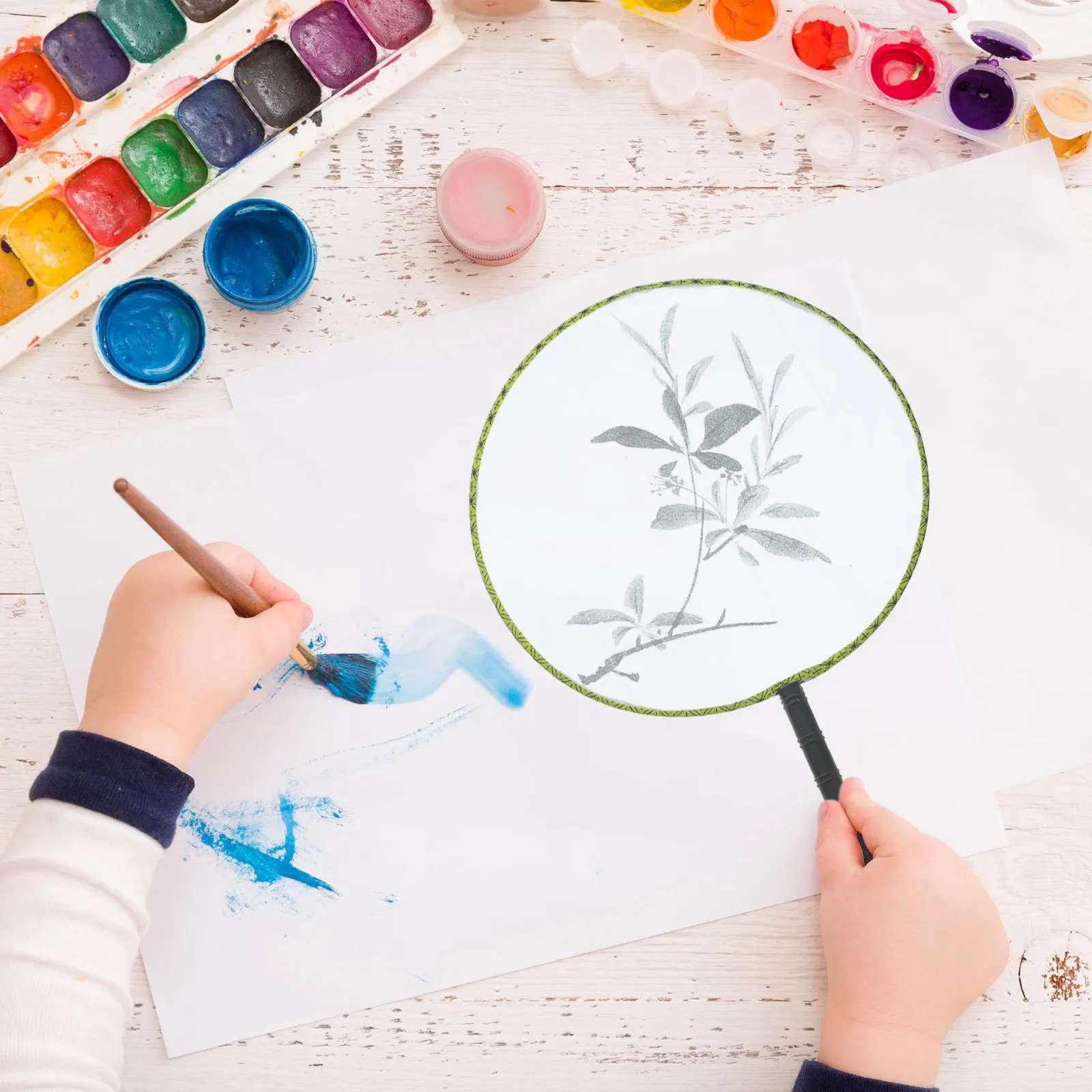 4Pcs Blank Children's Drawing Fan Spun Silk Portable DIY Painting Fan Art Craft Supplies Gift for Kids Hand Eye Coordination