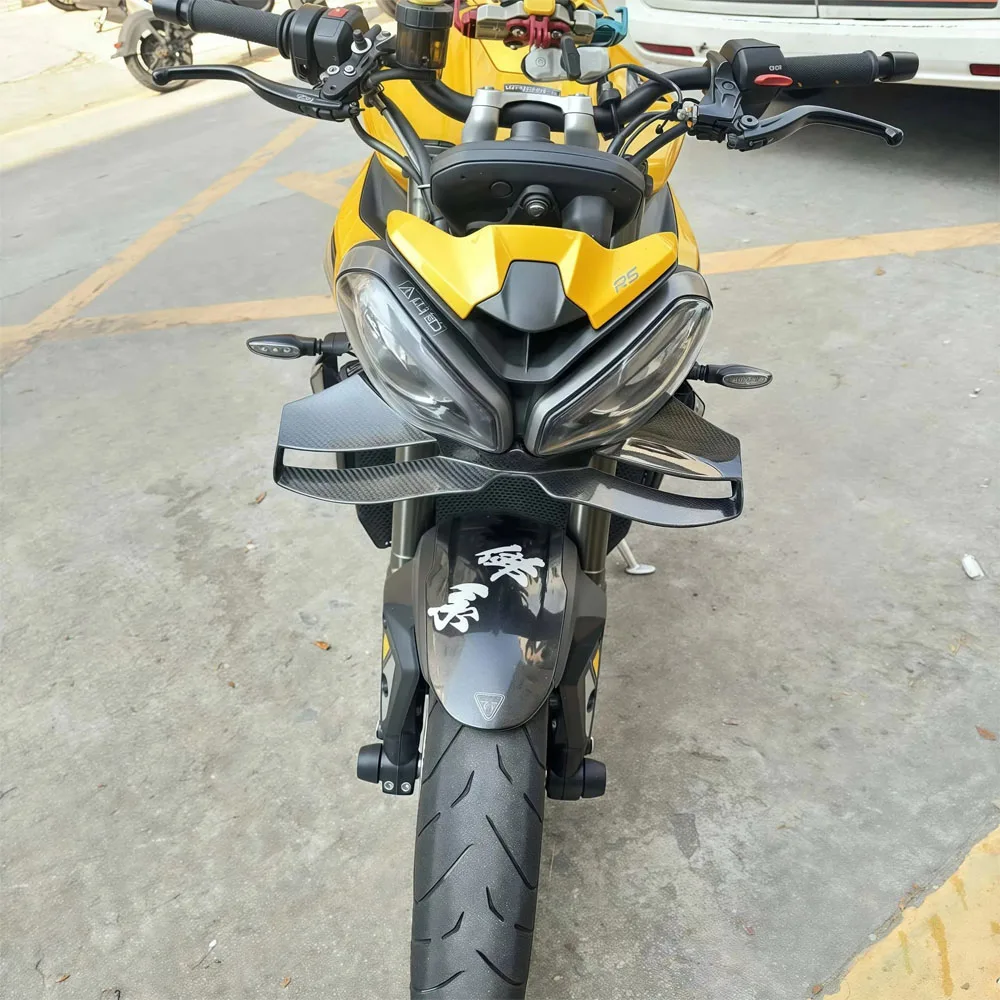 For Triumph Street Triple 765 R/RS 2020-2025 2026 Motorcycle 100% carbon fibre WINGS Front spoiler Lower spoiler lower lip Fixed
