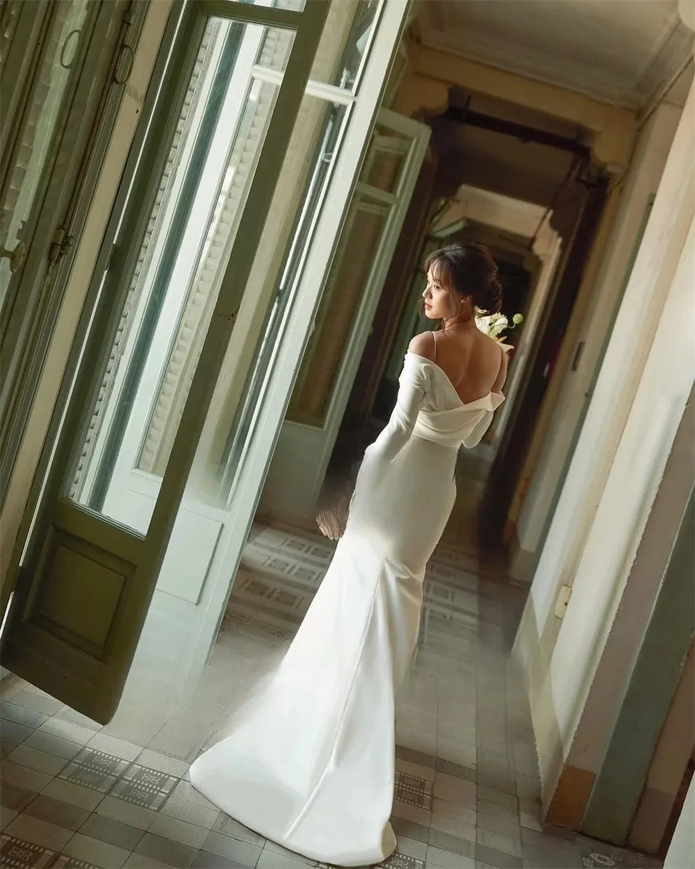 Elegant Off Shoulder Mermiad Wedding Dresses Spaghetti Straps Wedding Photos Shoot Dress Customized Long Sleeve Bridal Gown