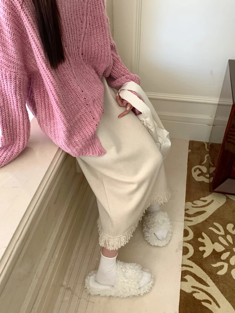 Y2K コーデュロイスカート女性厚みのあるタッセルバックスリットカジュアルハーフスカート多用途新しい