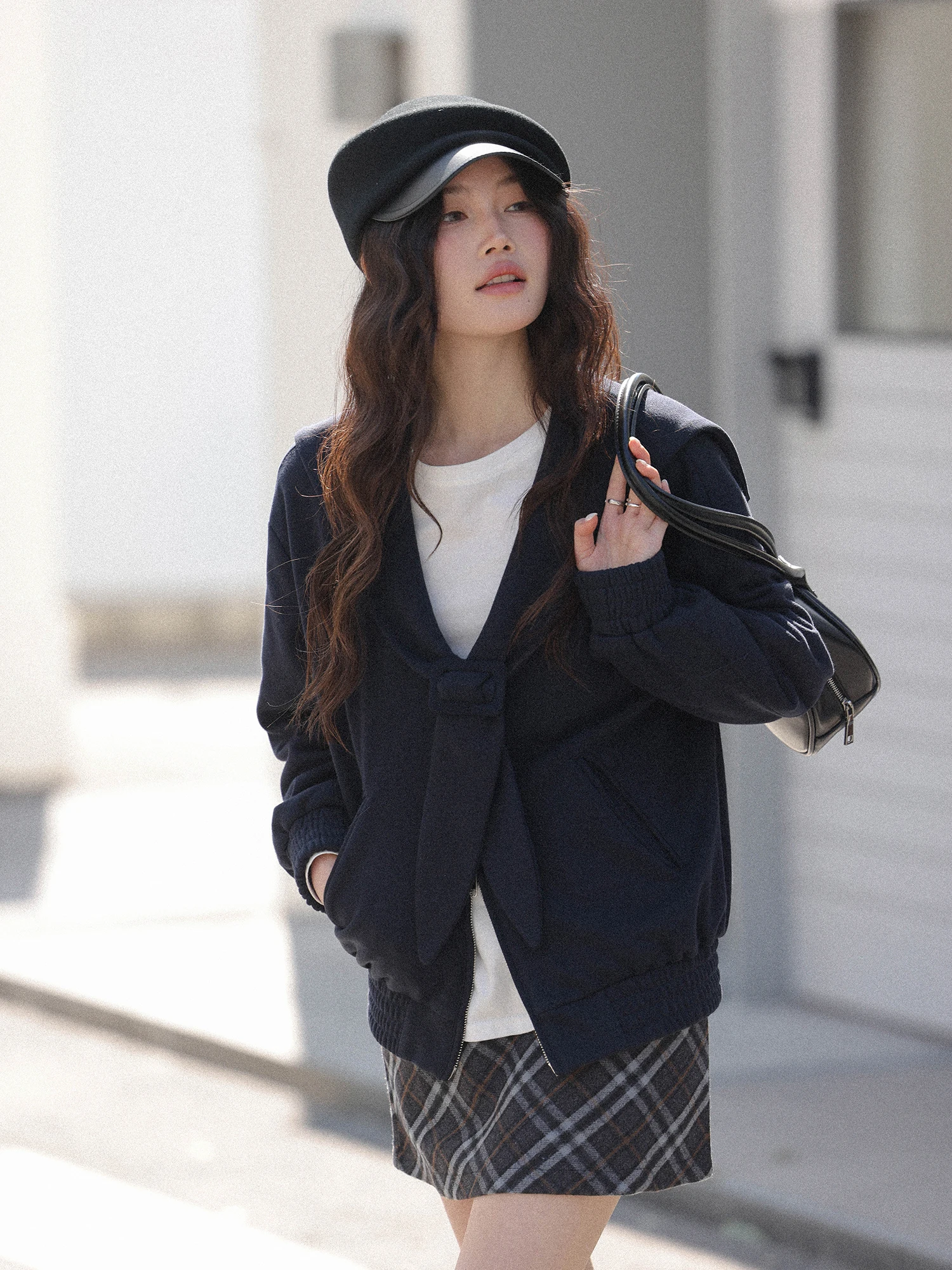 

Женская повседневная куртка с воротником-стойкой на молнии, свободного кроя, укороченная, с длинными рукавами, синяя, весна 2026, новая корейская тенденция