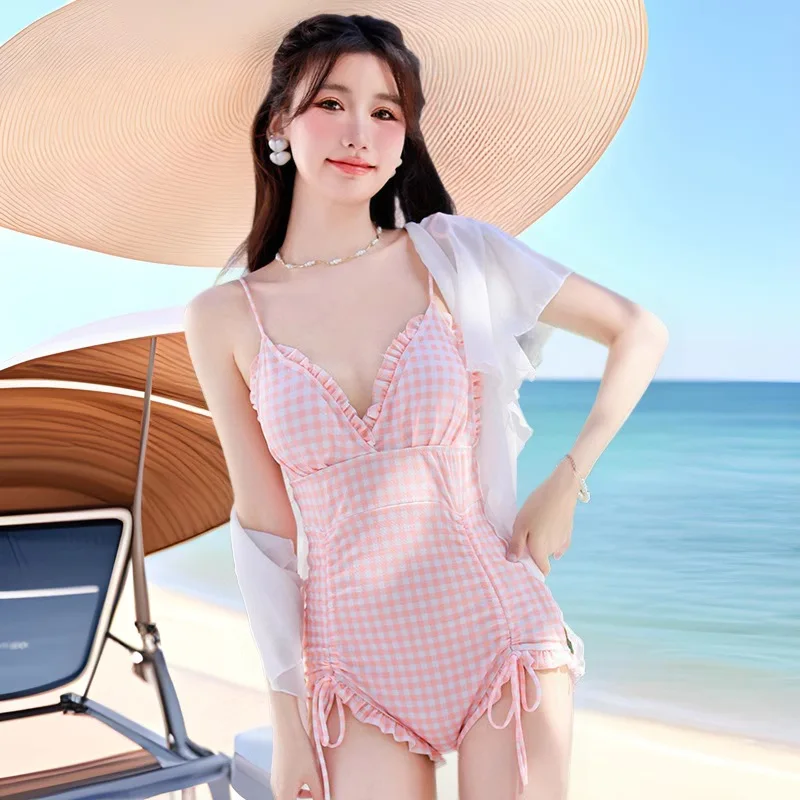 New Swimsuit Women's Bikini Sexy Slimming Conservative Student Sexy One-piece Girl Hot Spring Swimsuit Wholesale