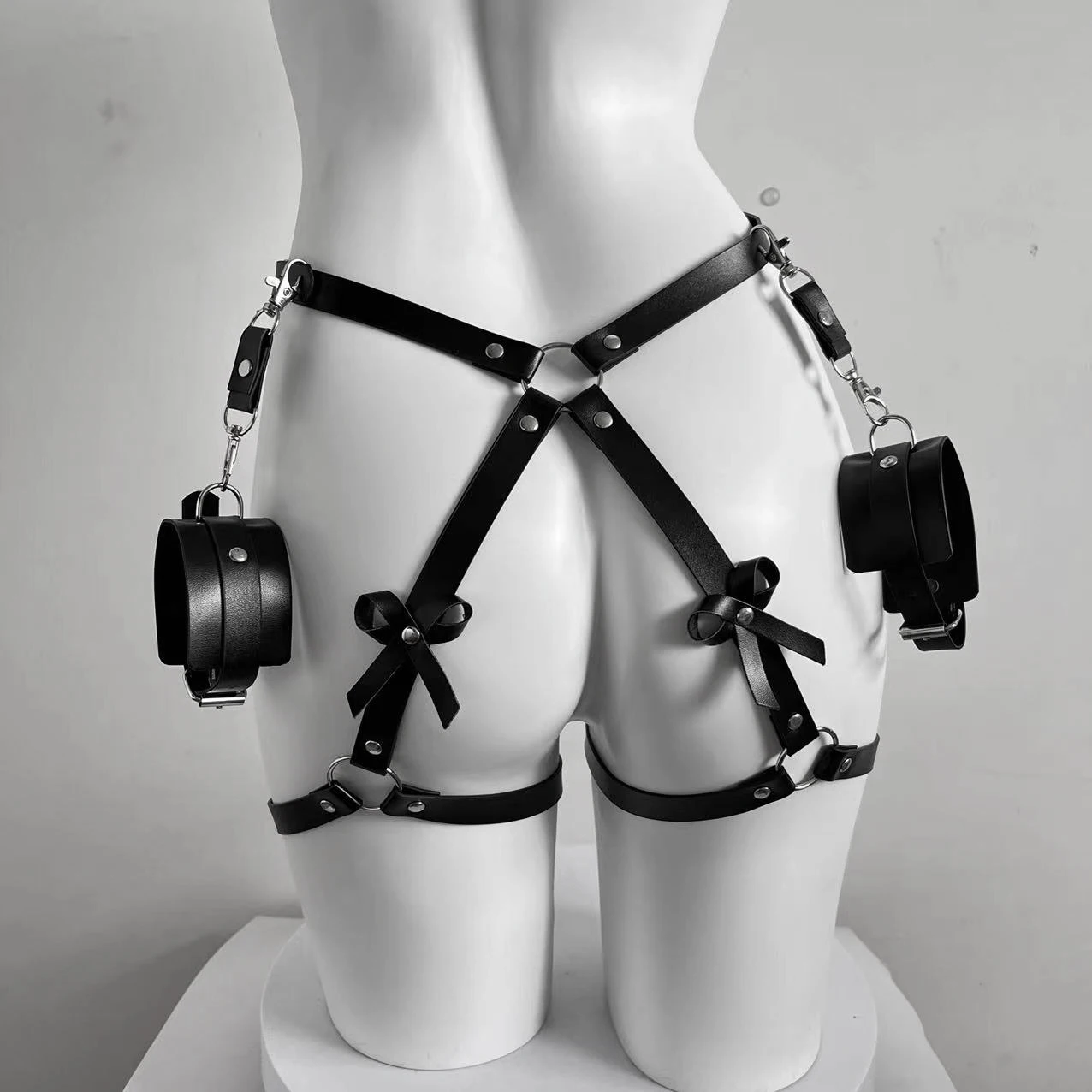 Sexy Women Underwear Bondage BDSM Toy Leather Harness Erotic Lingerie Leg harness Sex Toys for Couples Strip Club Party